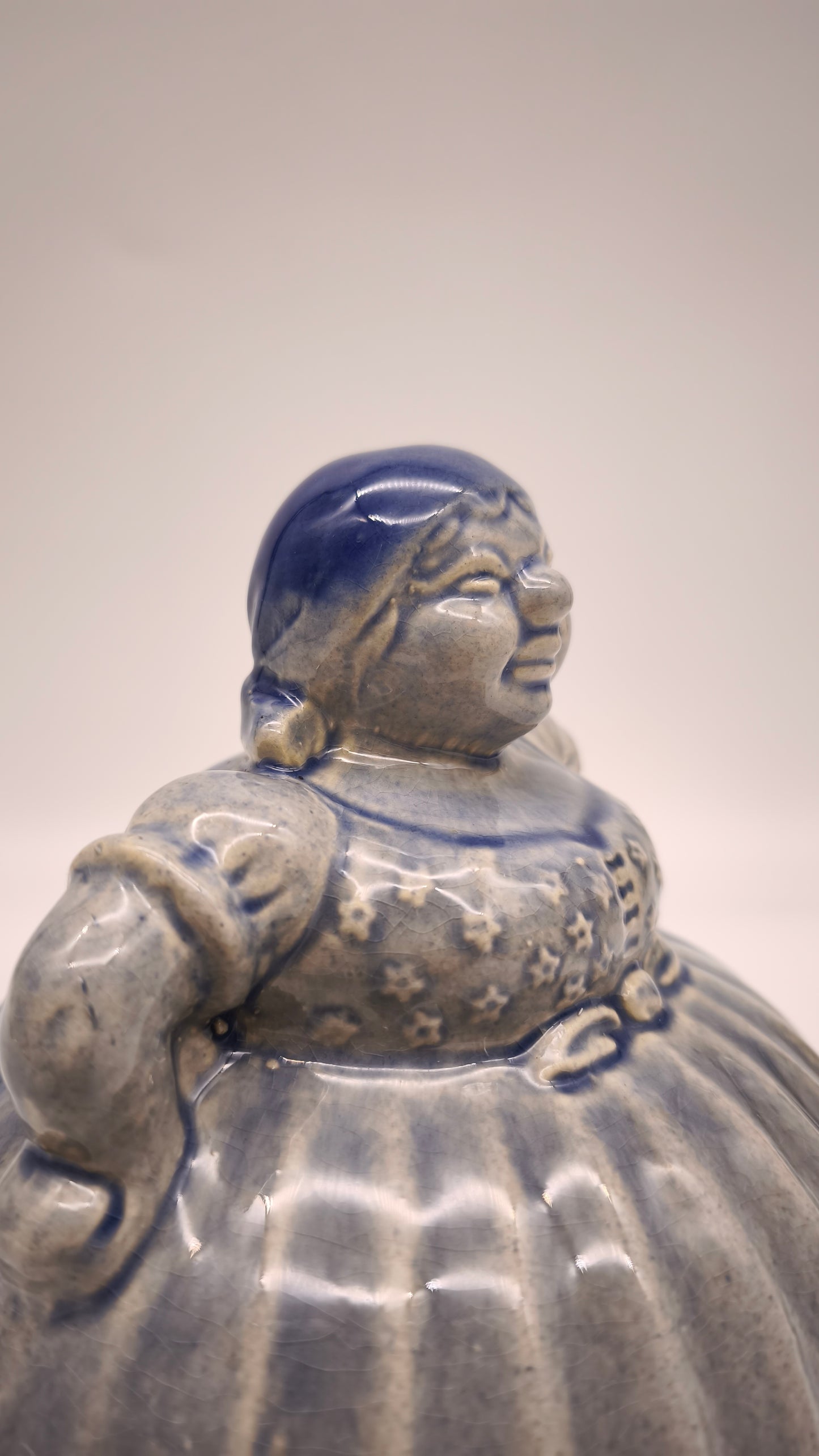 87140 Cloche in ceramica tedesca