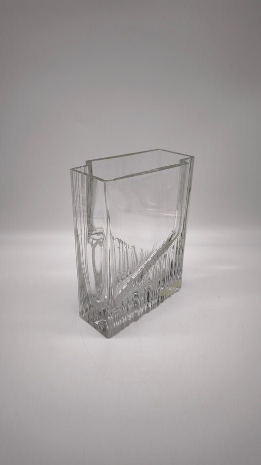 86945 Vaso Littala Sointu Tapio in vetro con design vintage a coste