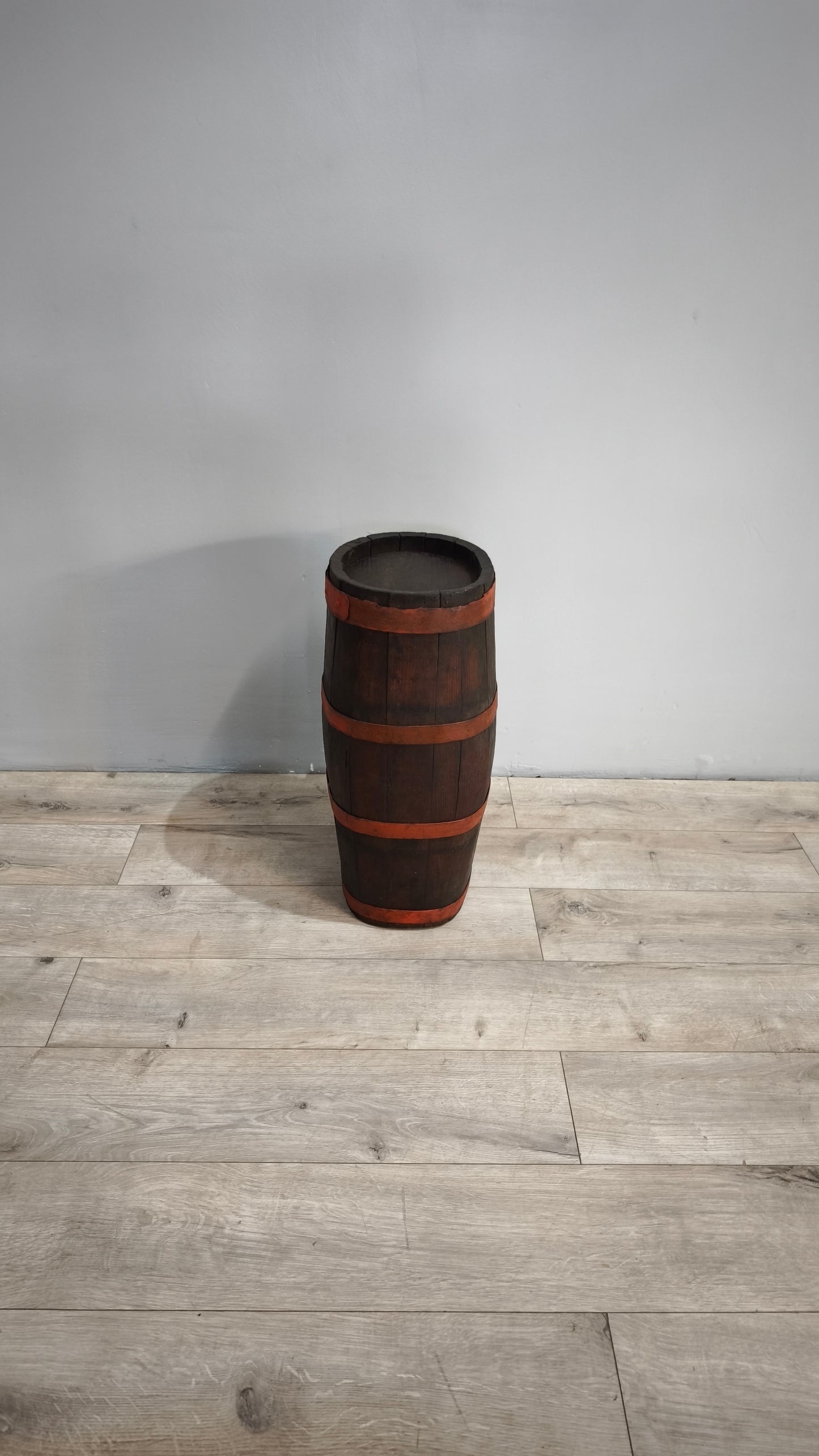 87542-3 Botte in legno con cerchi in ferro