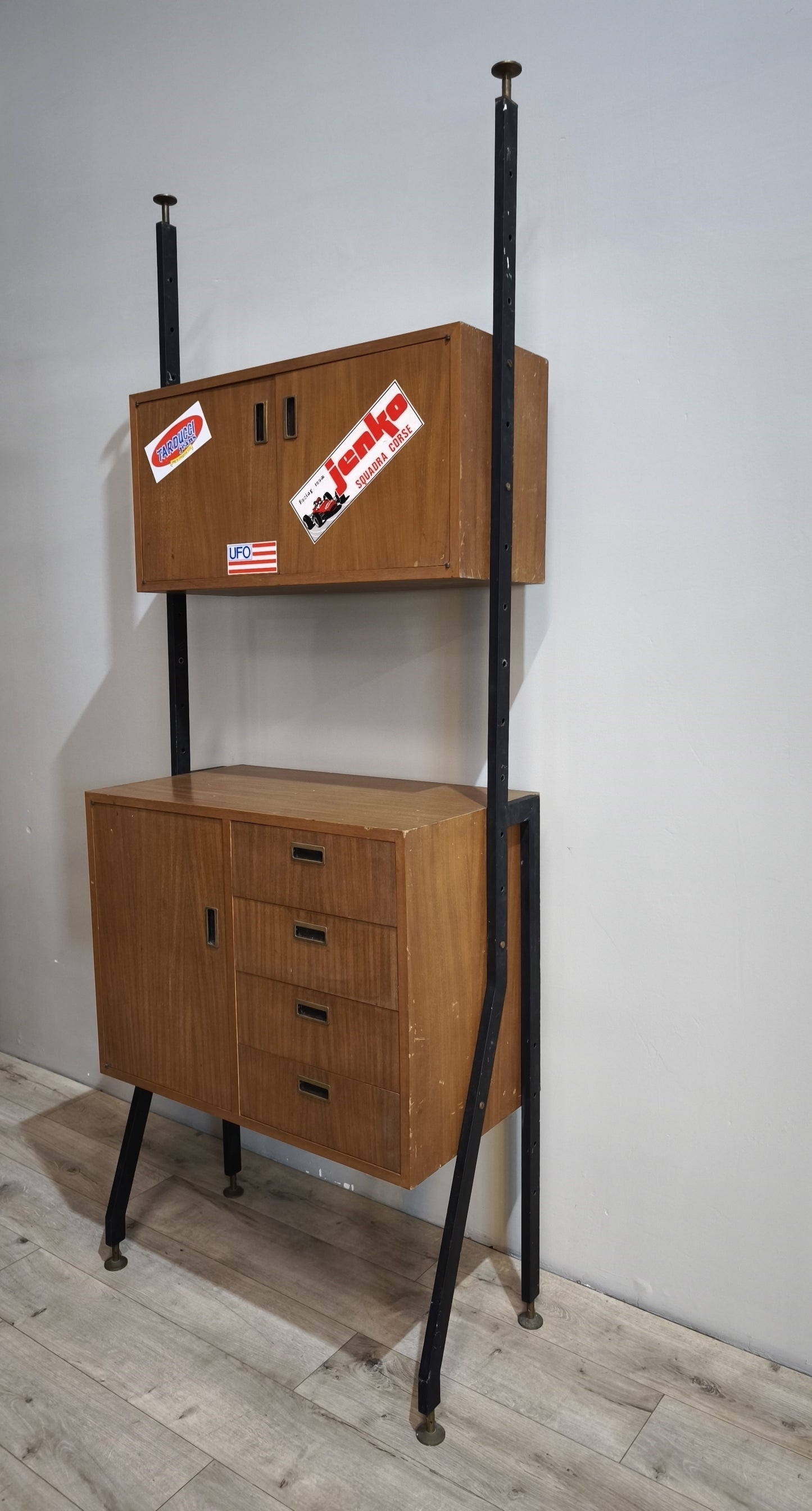87589 Libreria stile nordico con quattro cassetti e tre sportelli