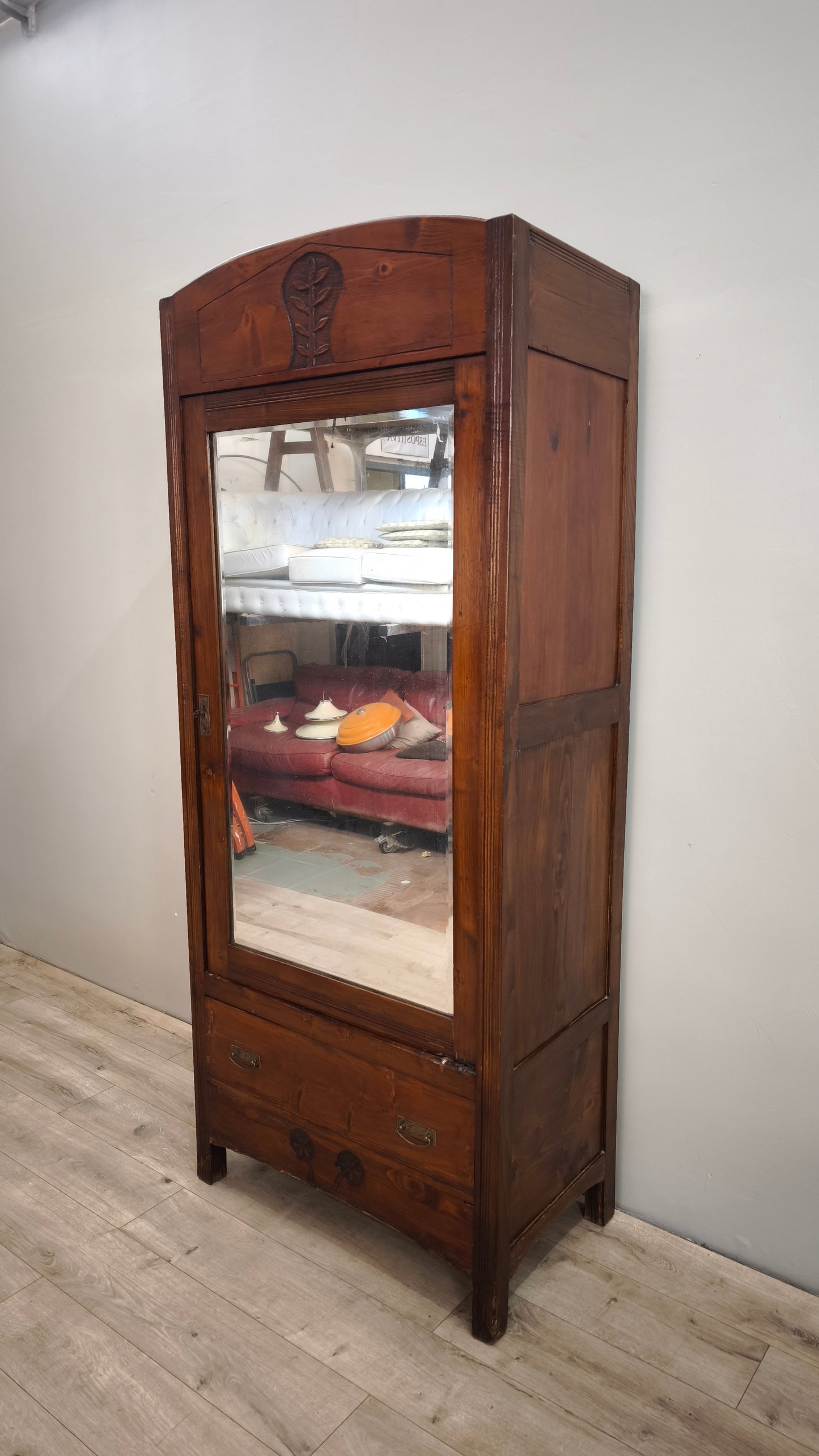 87850 Armadio ad un anta in stile liberty