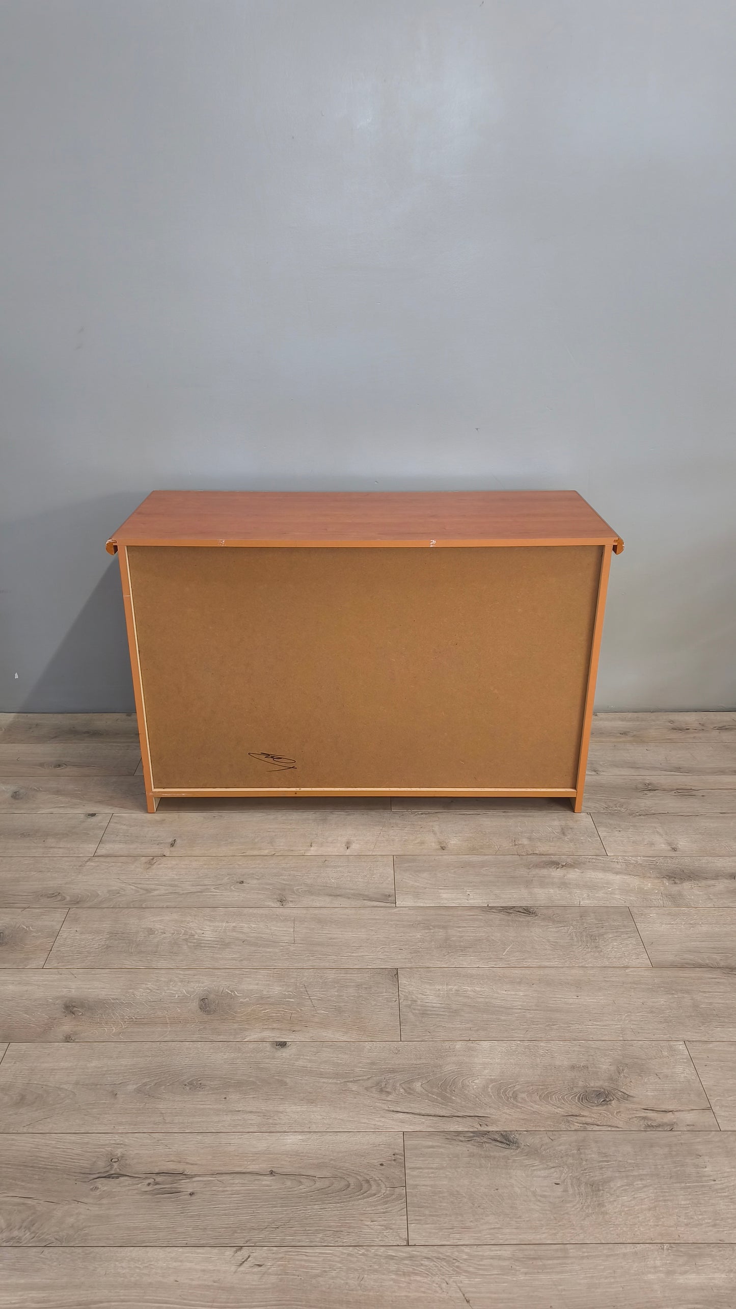 87852 Comò moderno marrone