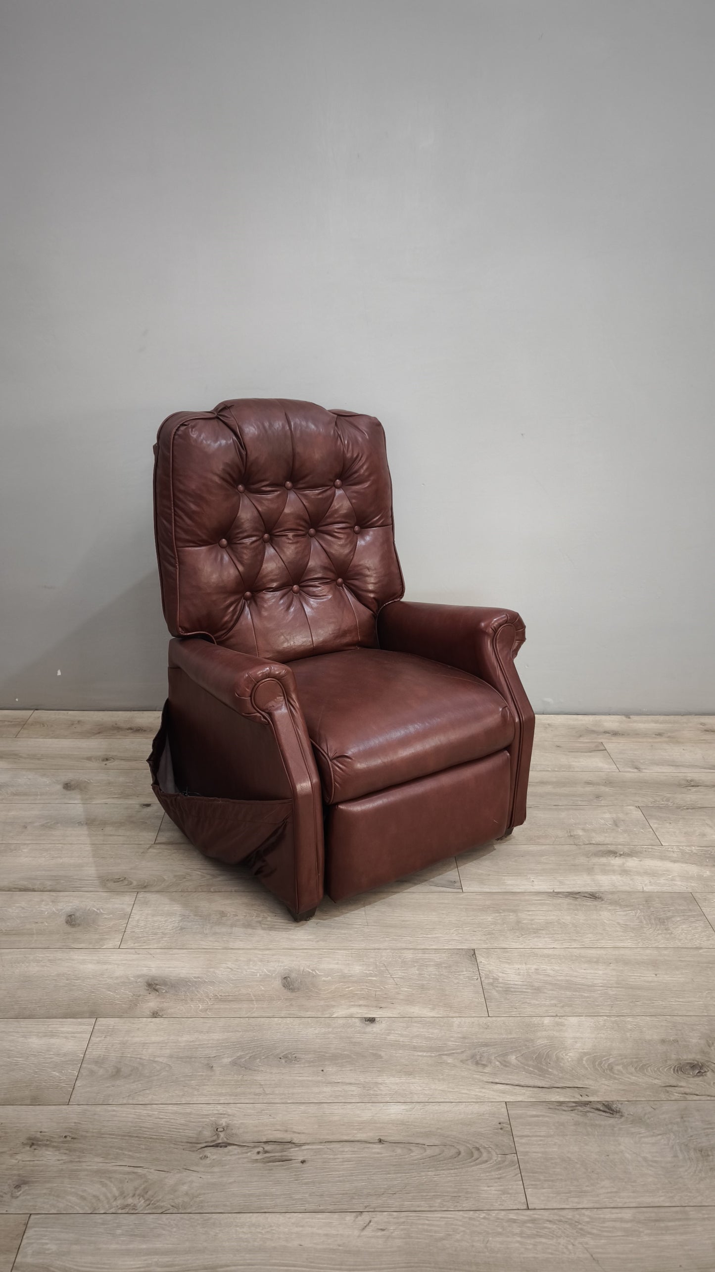 87834 Poltrona reclinabile in pelle bordeaux