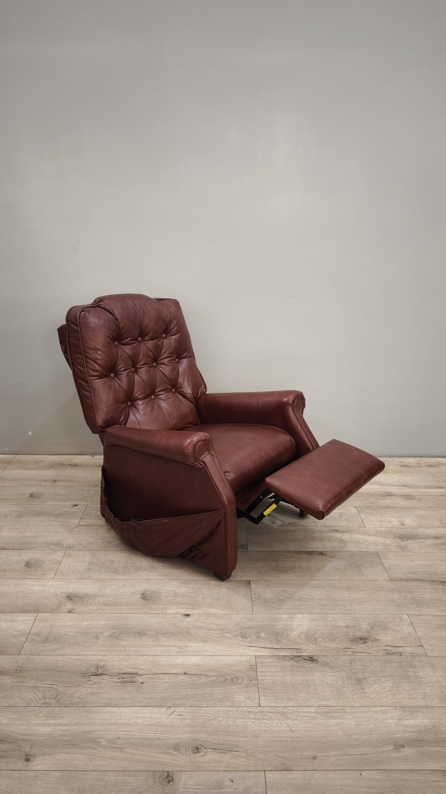 87834 Poltrona reclinabile in pelle bordeaux
