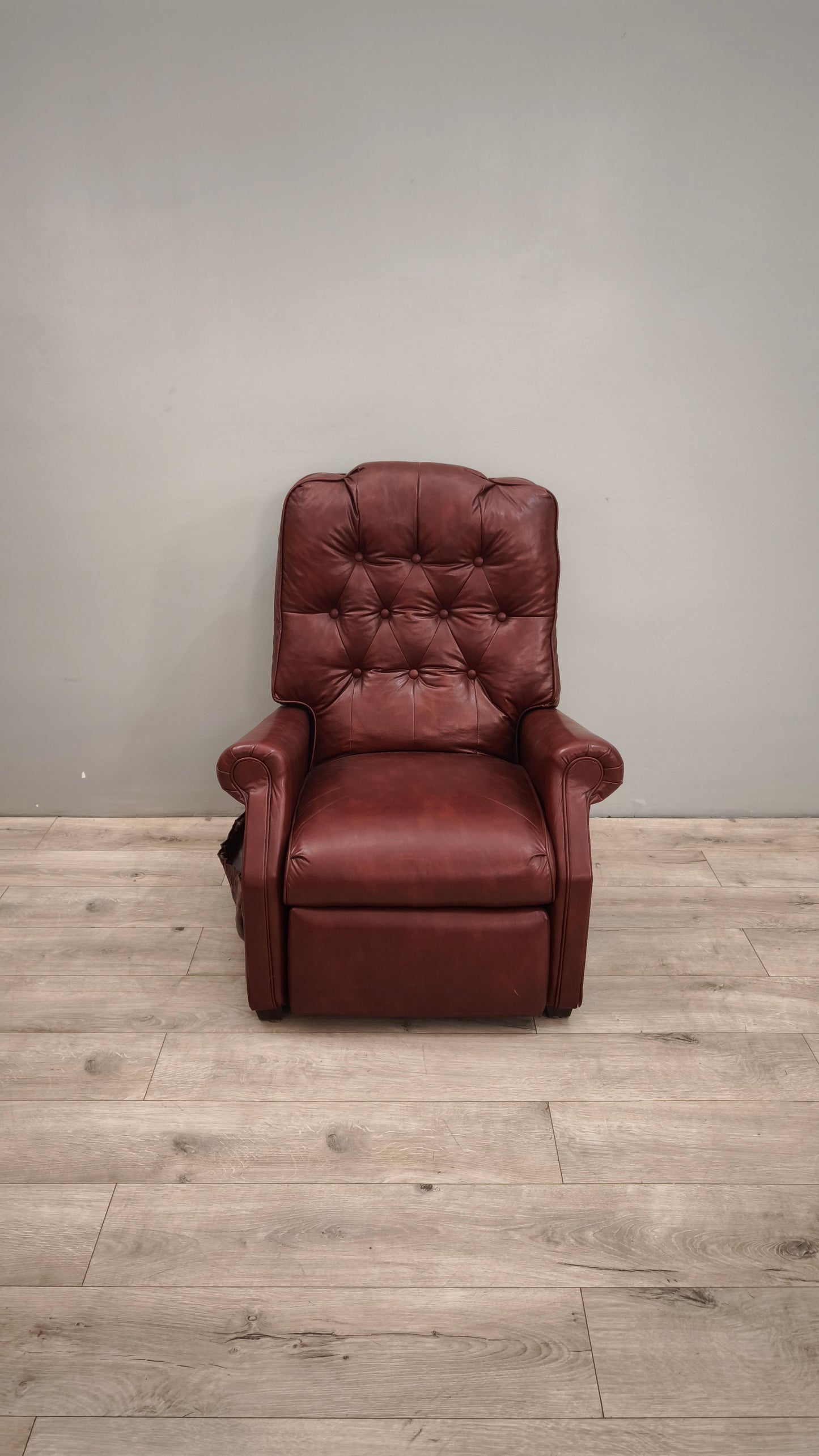 87834 Poltrona reclinabile in pelle bordeaux