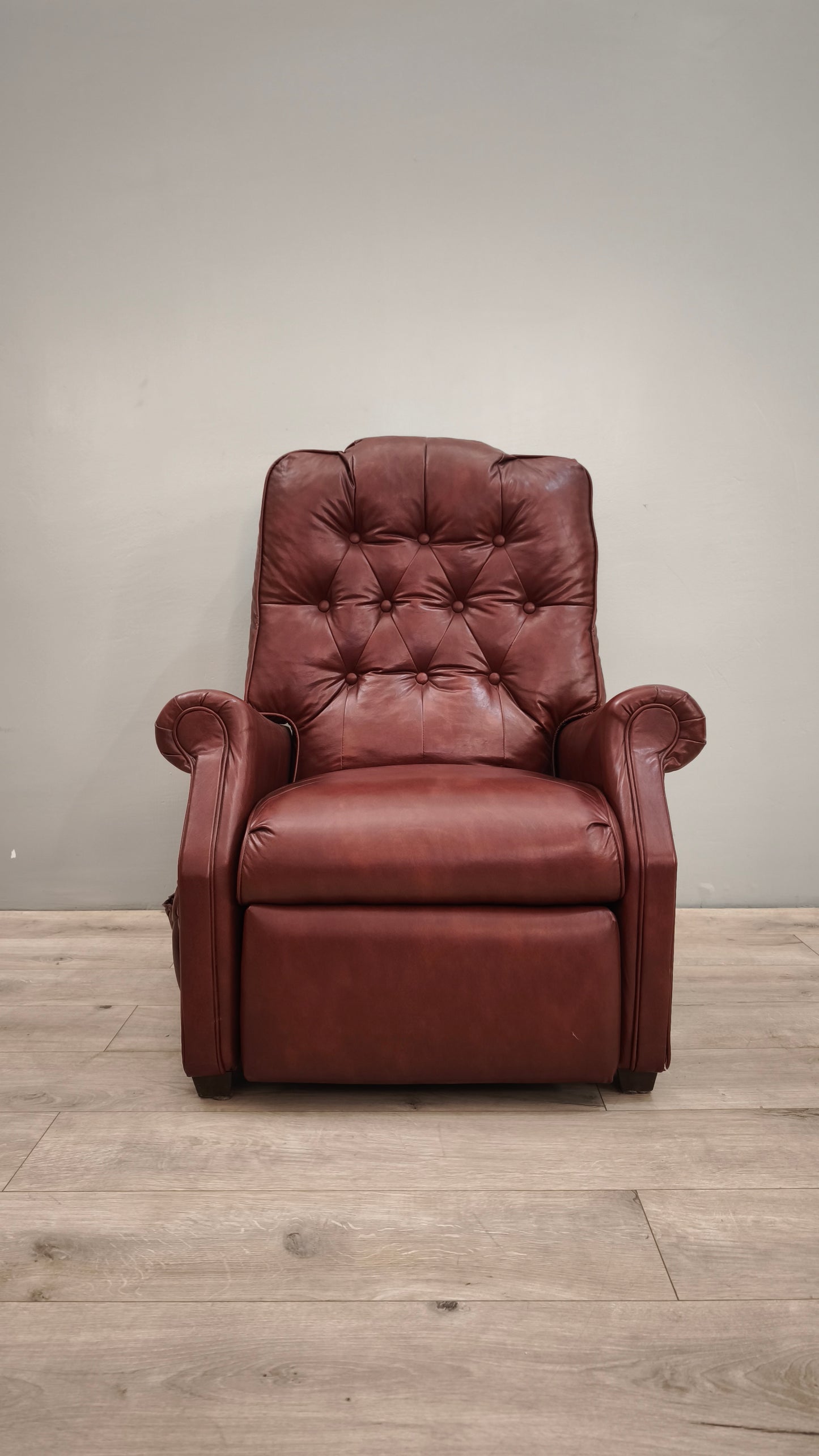 87834 Poltrona reclinabile in pelle bordeaux