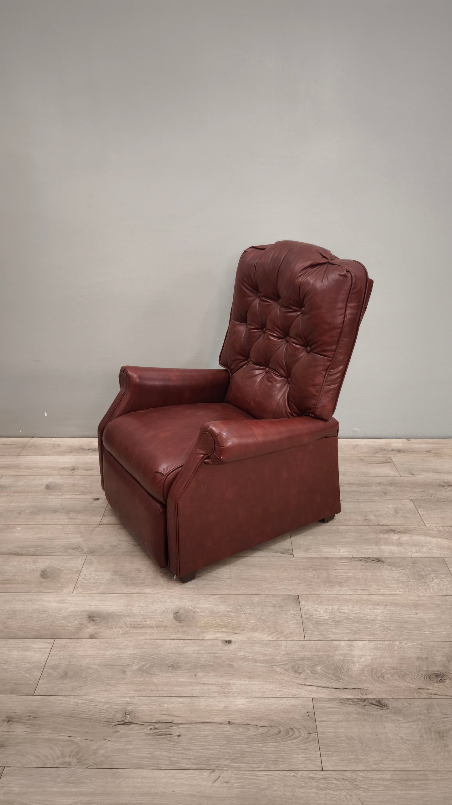 87834 Poltrona reclinabile in pelle bordeaux