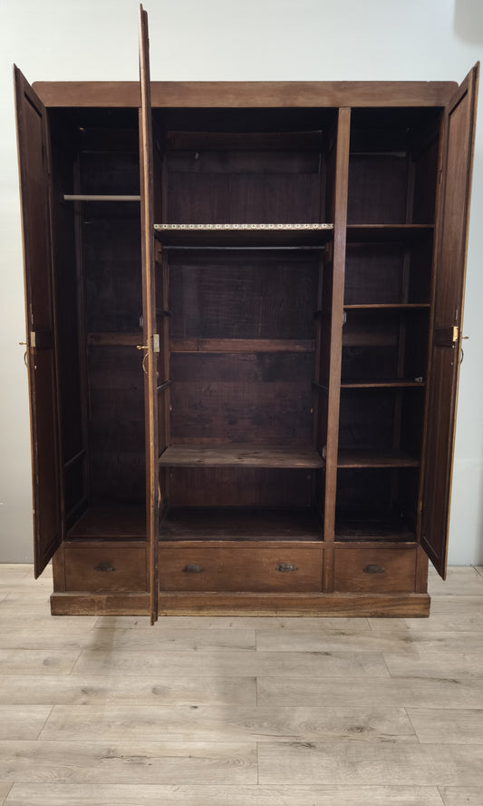 87938 Armadio in legno tre ante