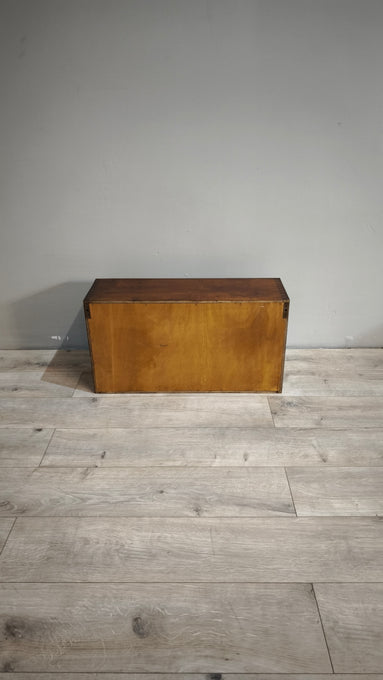 87897 Mobiletto porta carte e/o lettere