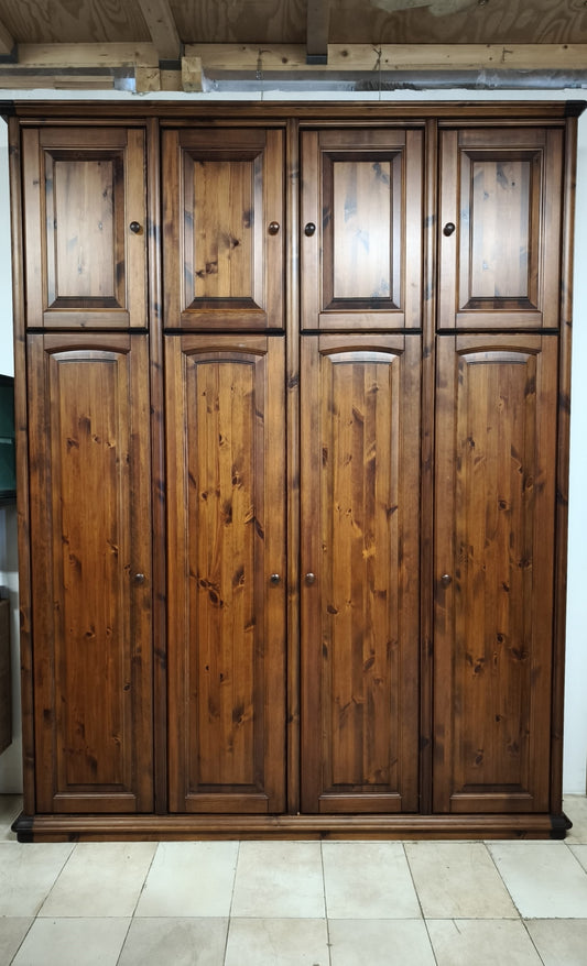 87923 Armadio in legno  8 ante sopra sotto