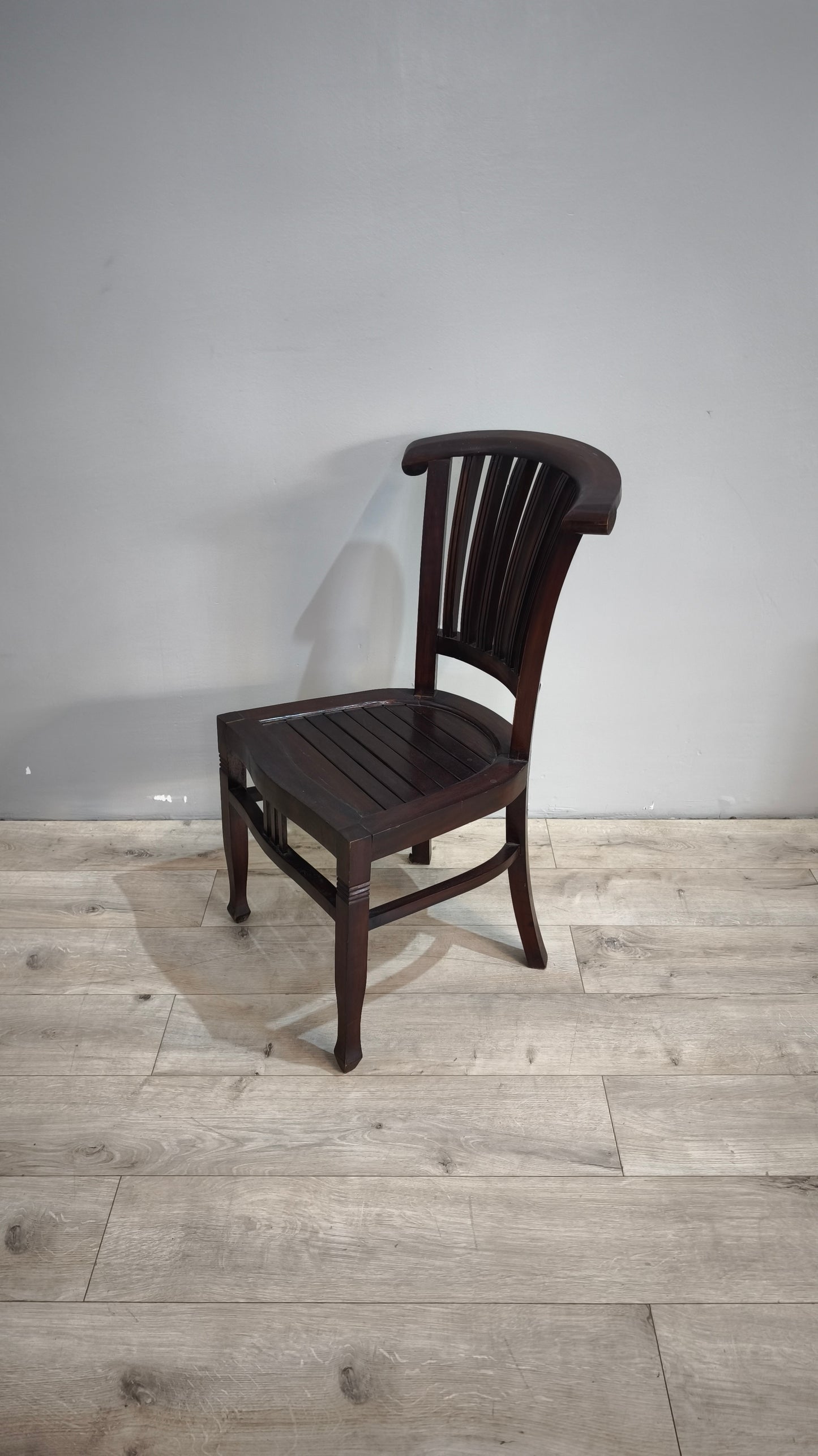 88062 Sedia etnica in legno