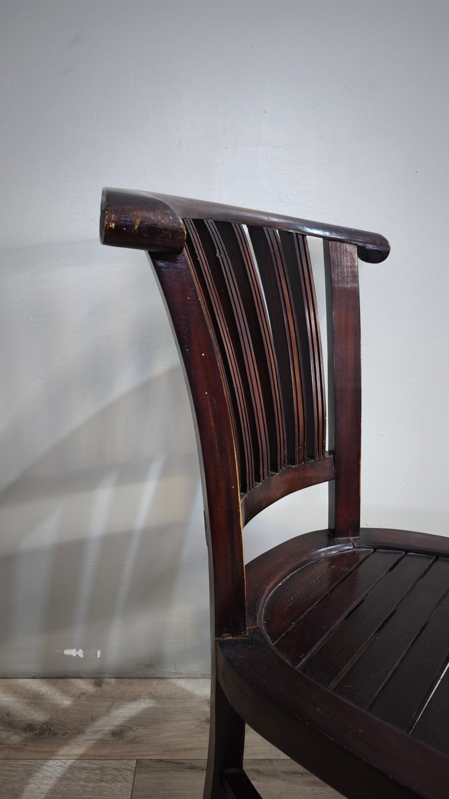 88062 Sedia etnica in legno