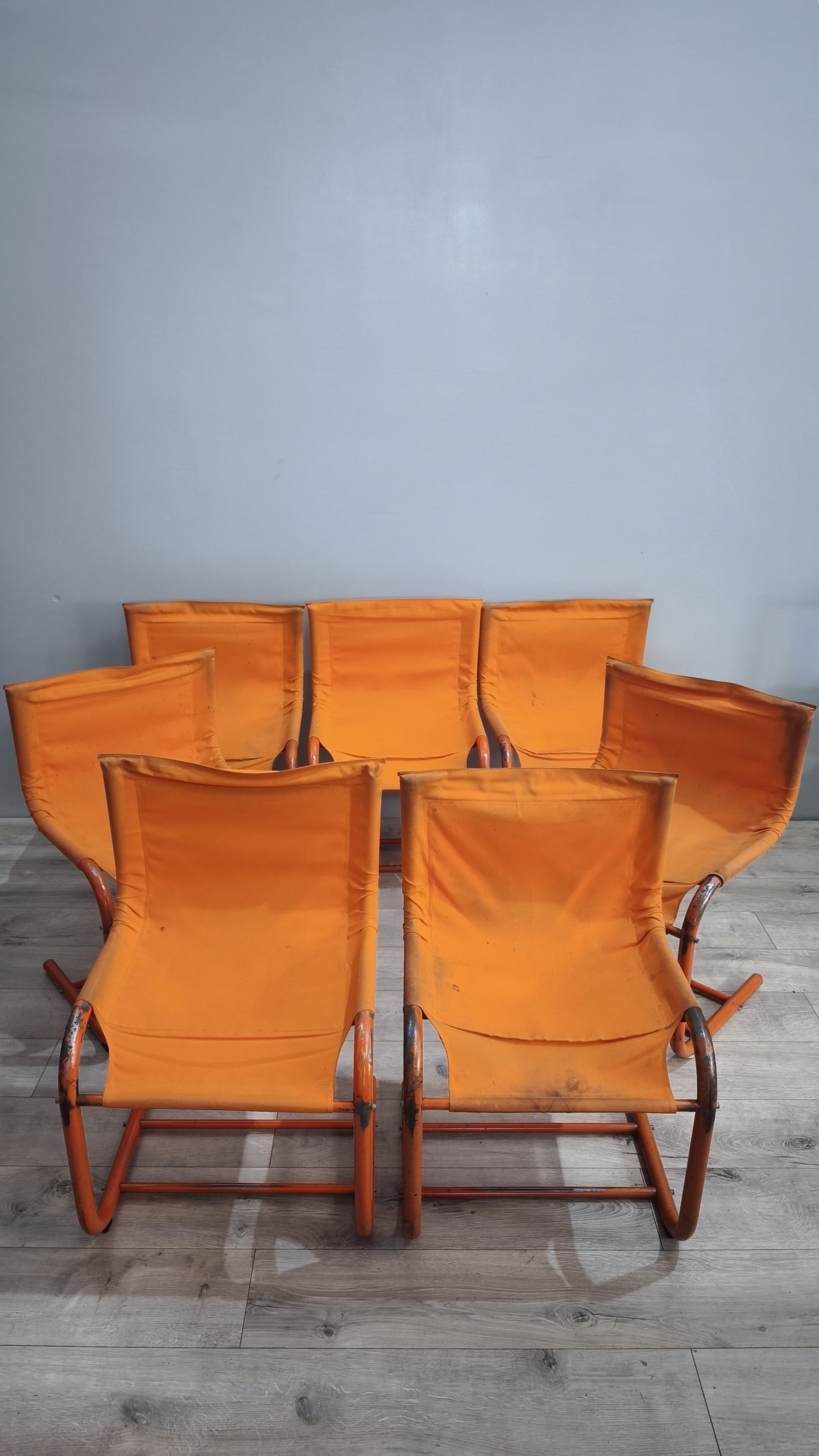 88127 Sedia in metallo e tessuto arancione