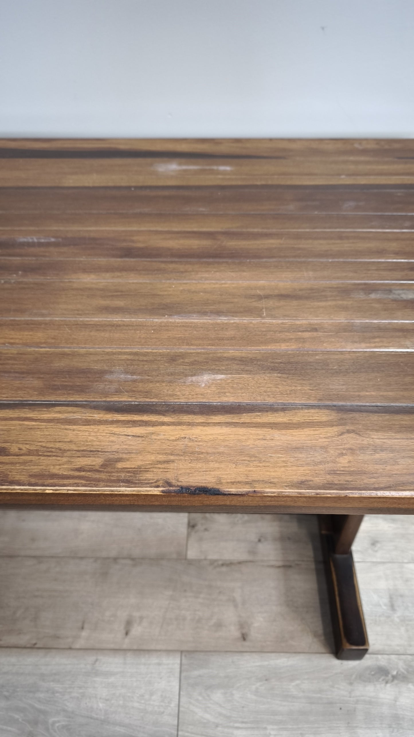 88218 Tavolo in legno massello