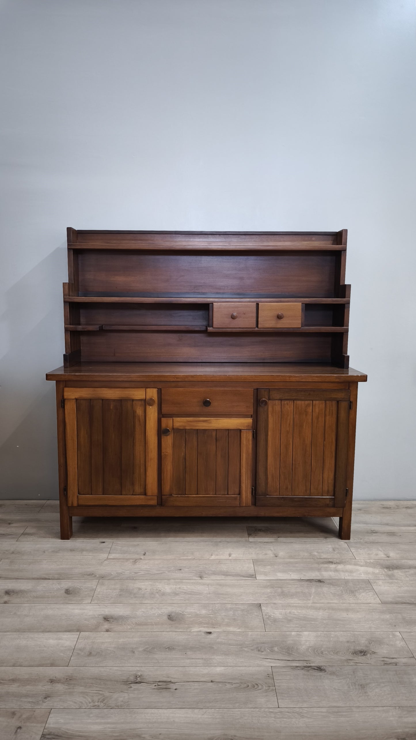 88219 Servante in legno con tre sportelli e alzata