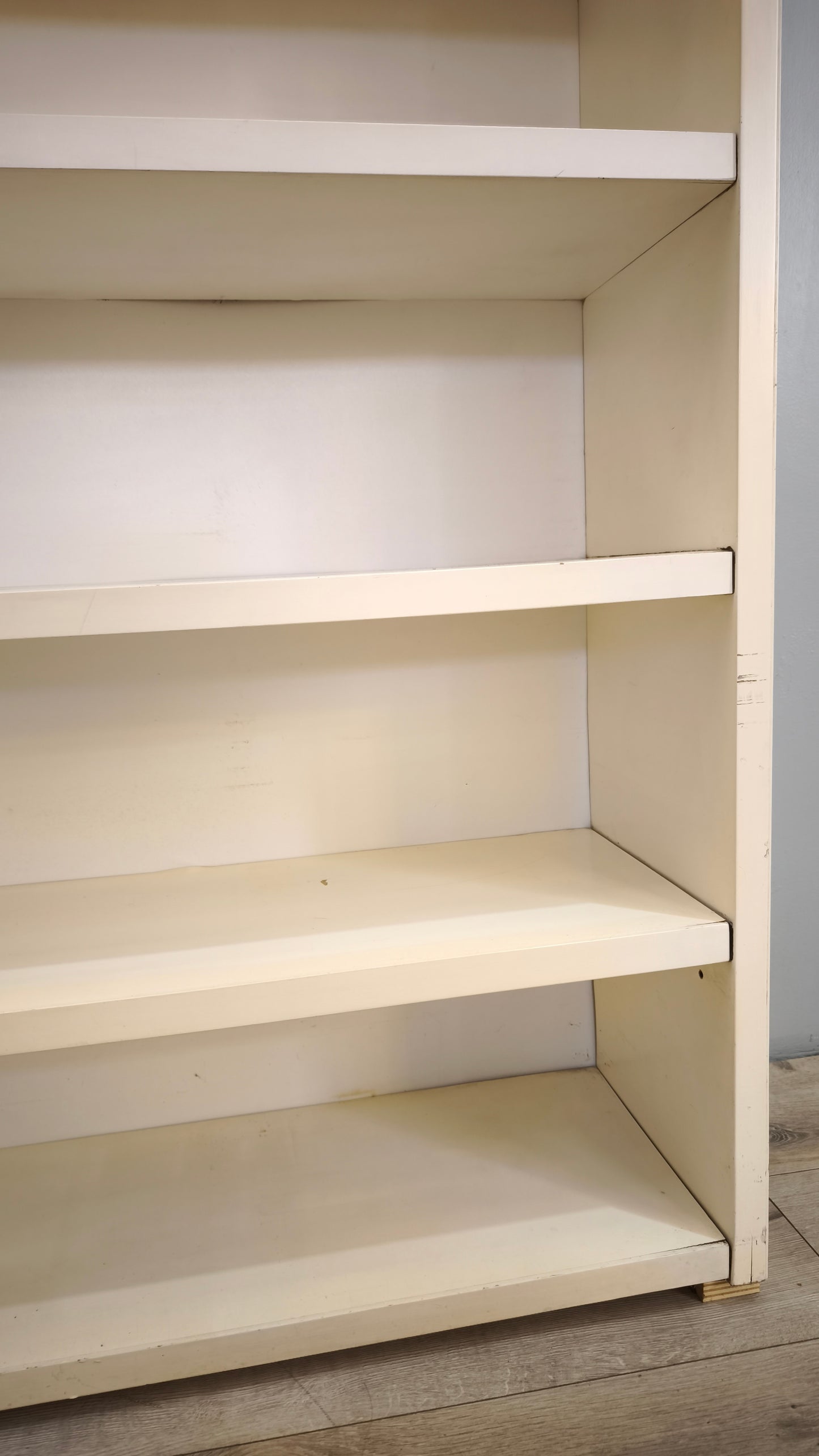 88209 Libreria grande bianca