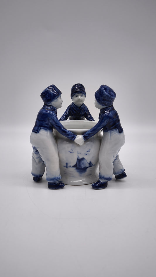 87955 Vaso in ceramica Delft con bambini