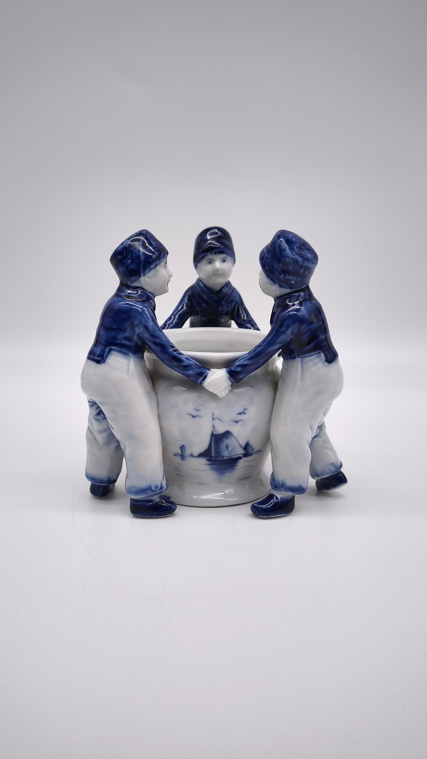 87955 Vaso in ceramica Delft con bambini
