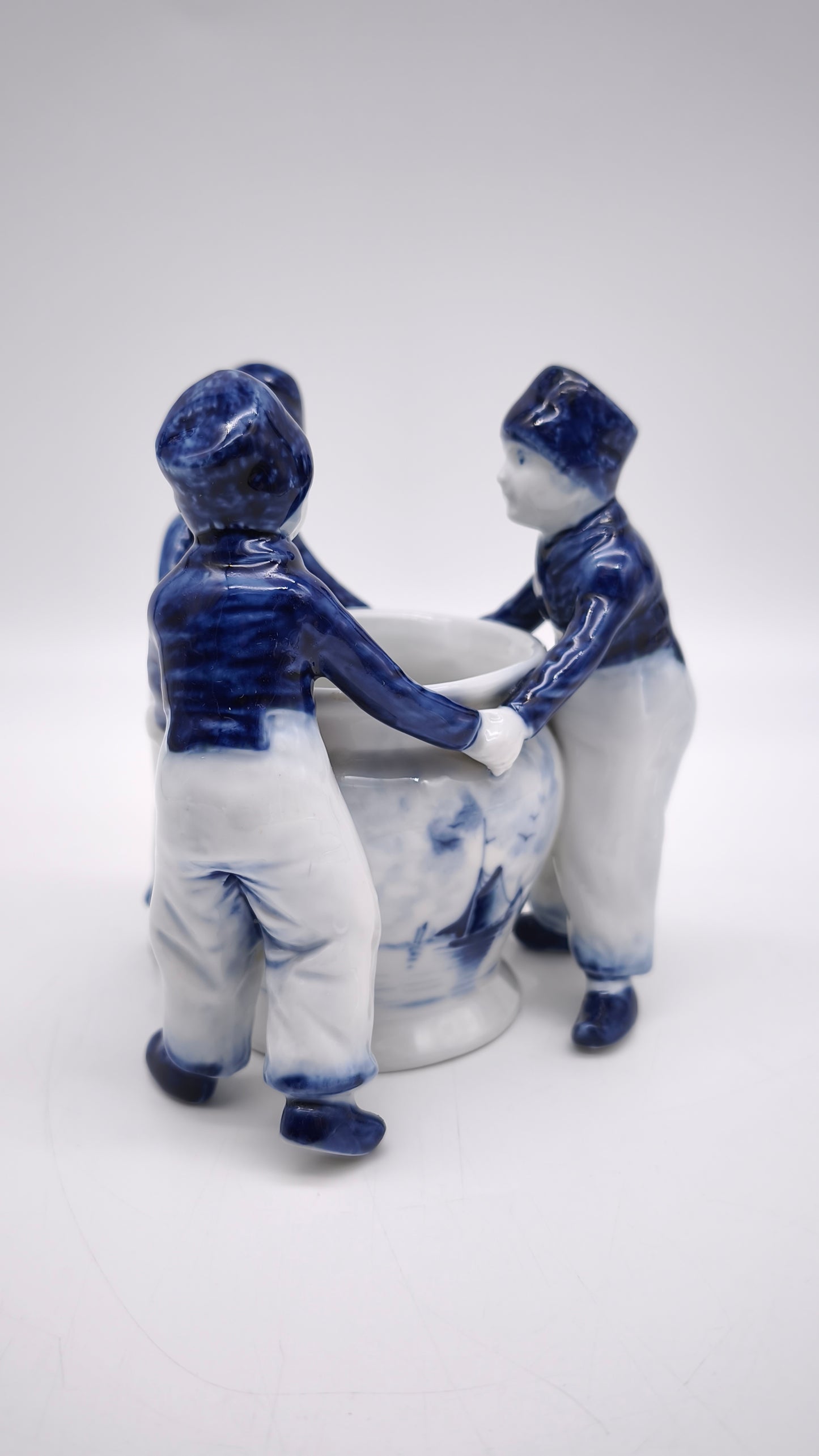 87955 Vaso in ceramica Delft con bambini