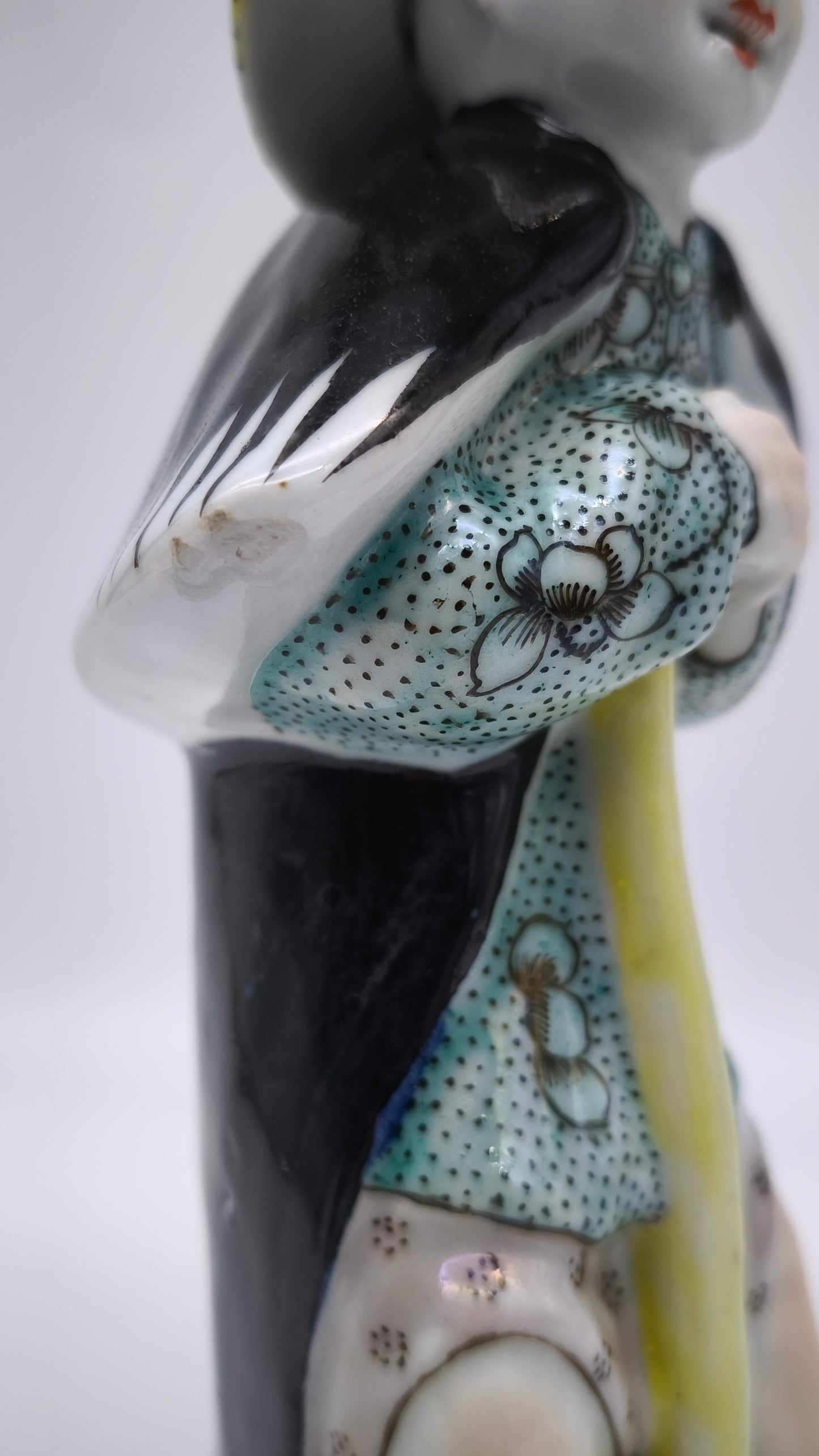 88099 Statuina viandante cinese in ceramica