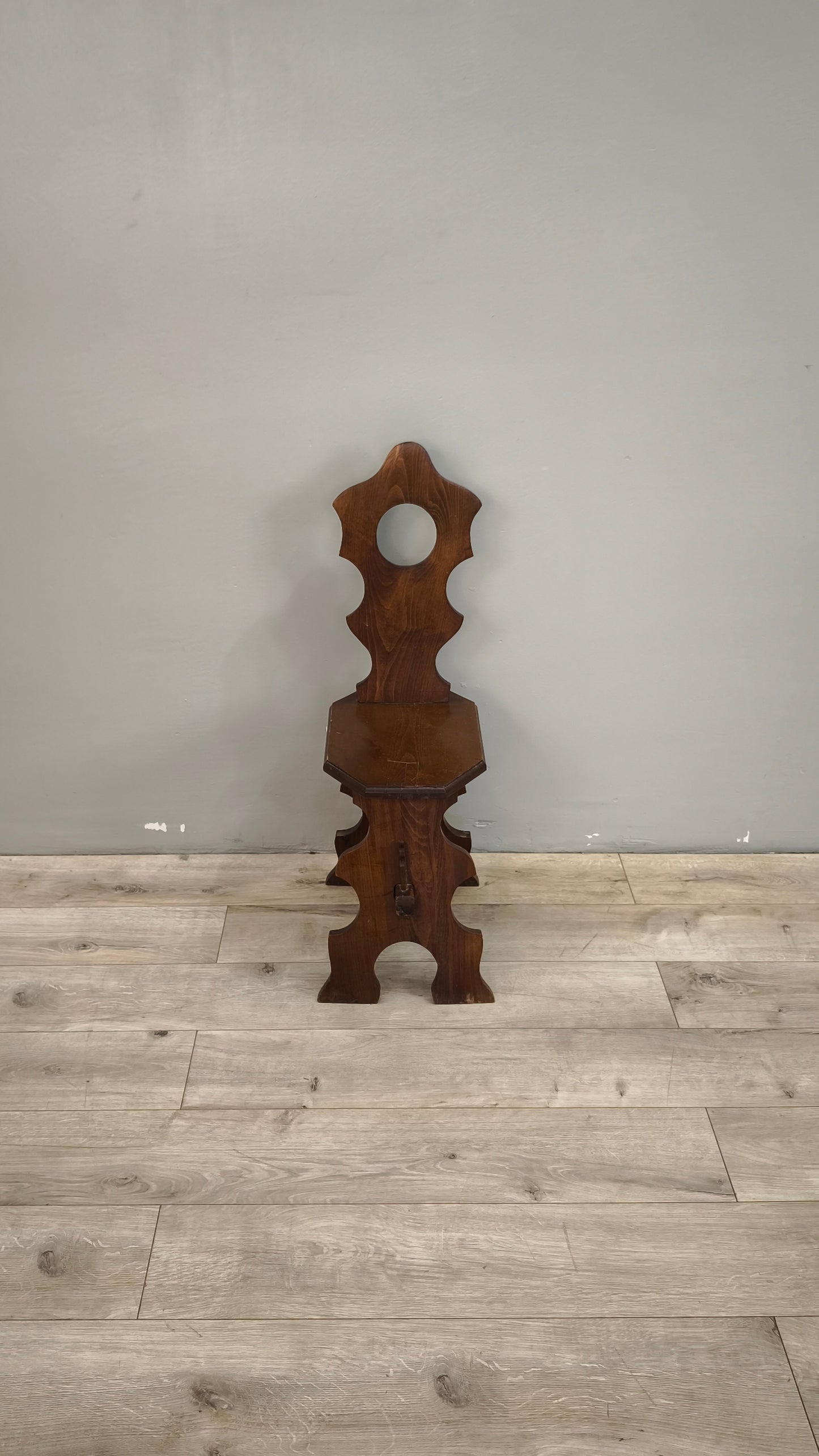 88243 Sedia in legno massello