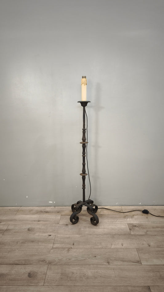 88315 Piantana in ferro battuto