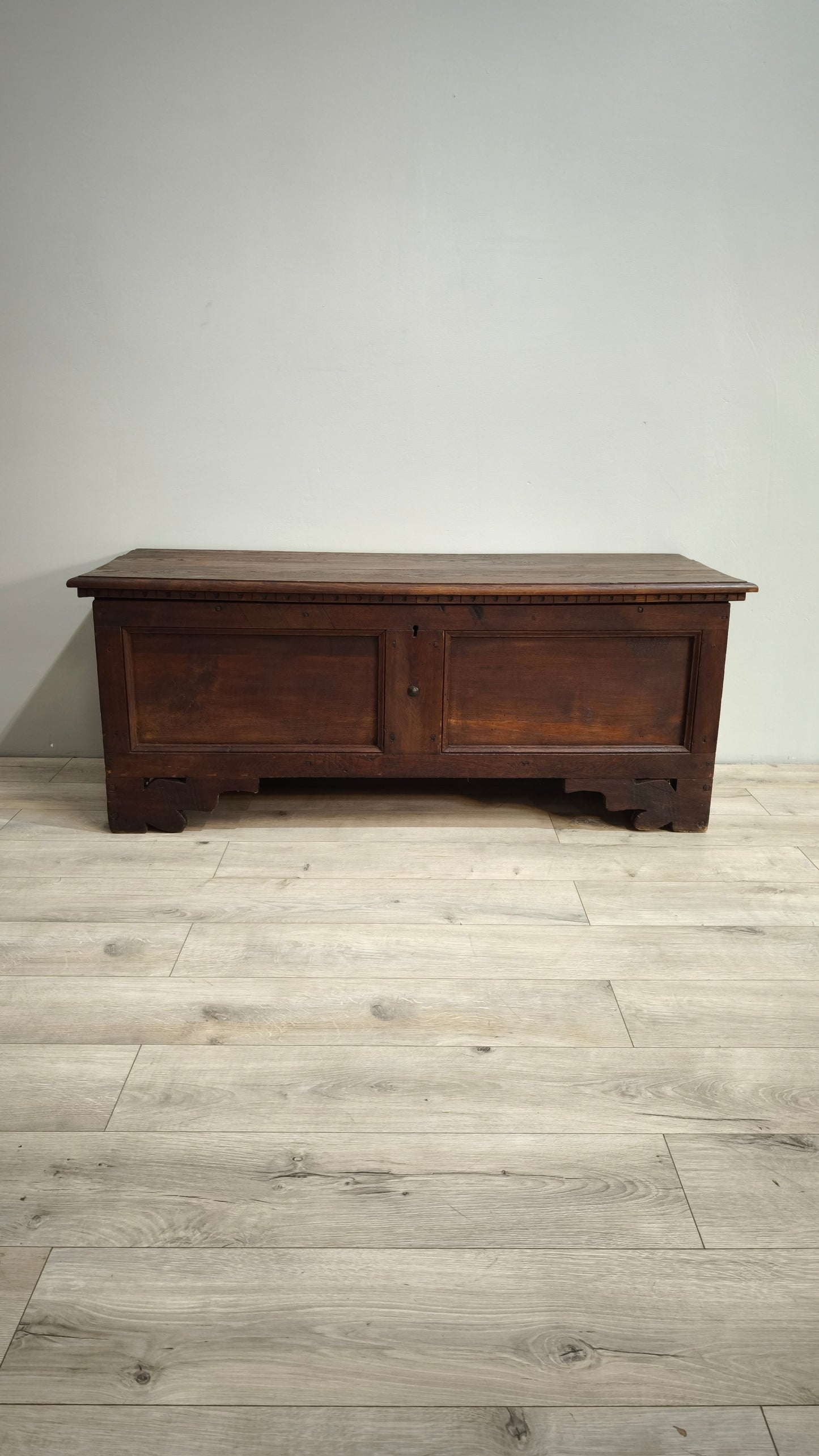 88399 Cassapanca in legno massello di olmo