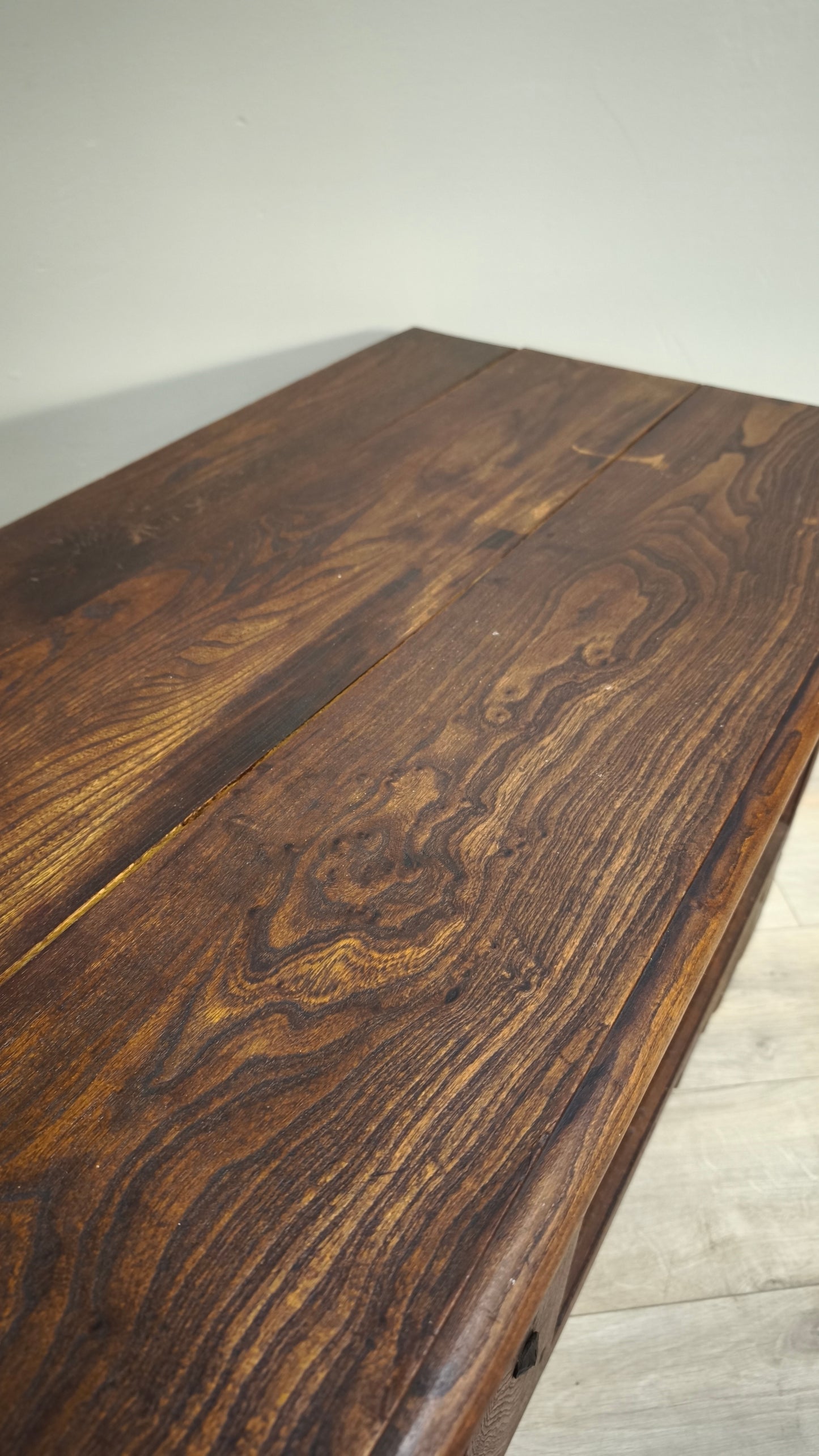 88399 Cassapanca in legno massello di olmo