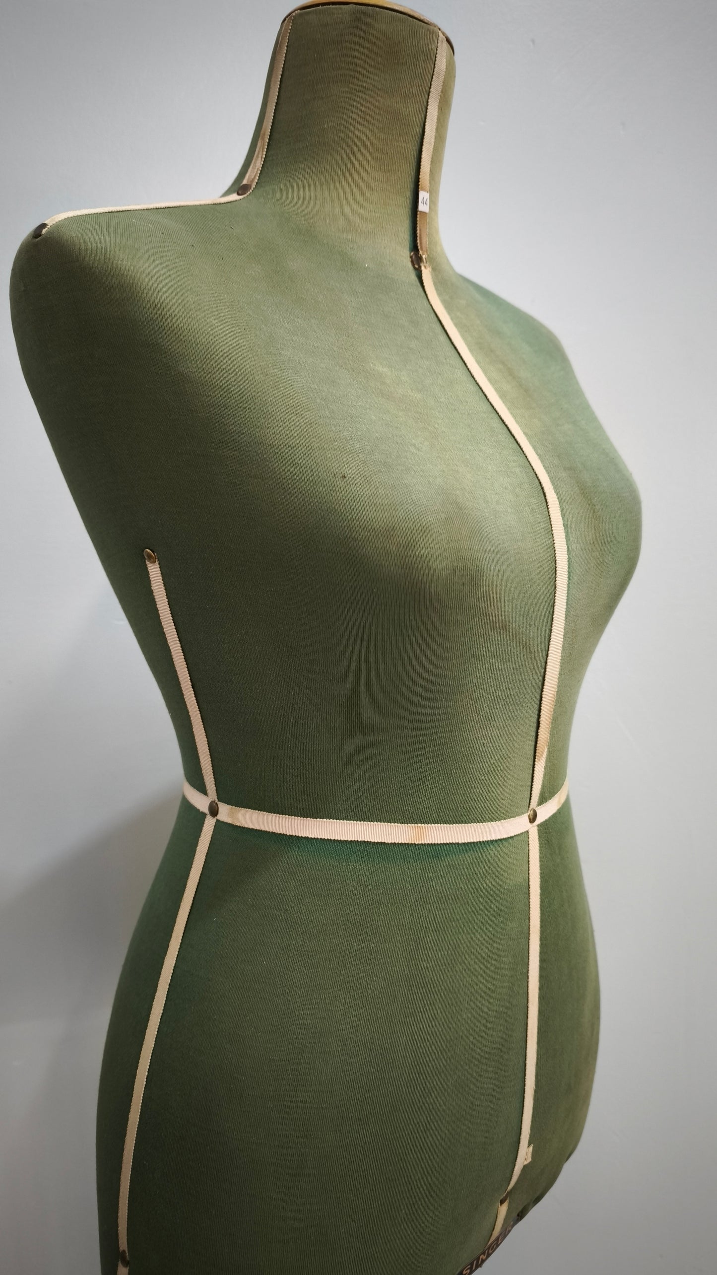 88422 Manichino Singer vintage TG 44