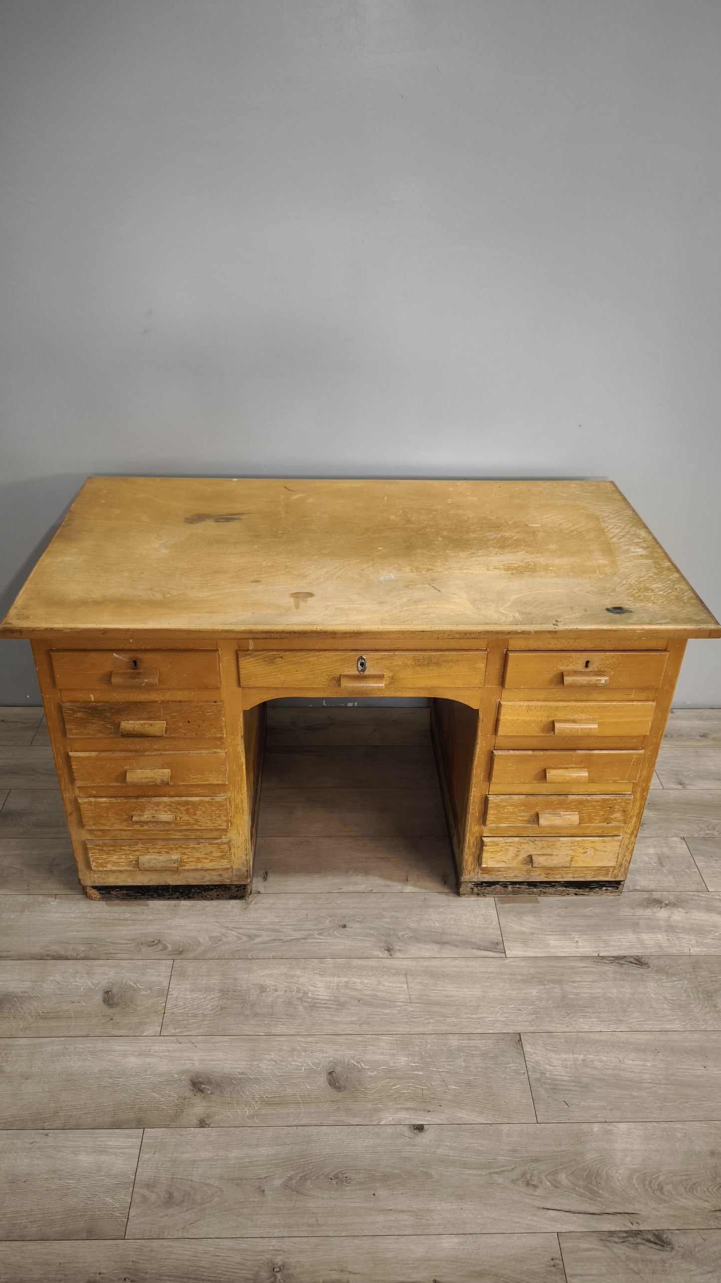 88401 Scrivania vintage in legno di faggio