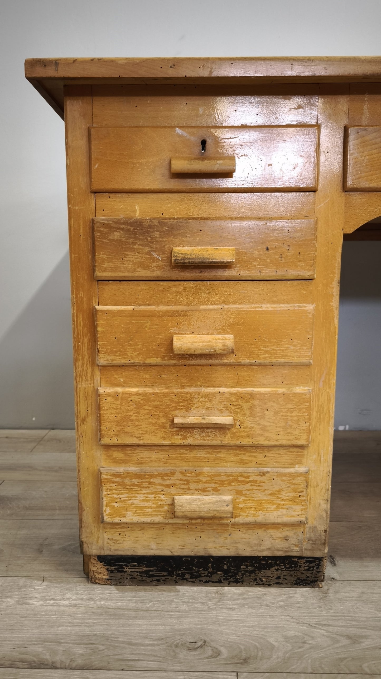 88401 Scrivania vintage in legno di faggio