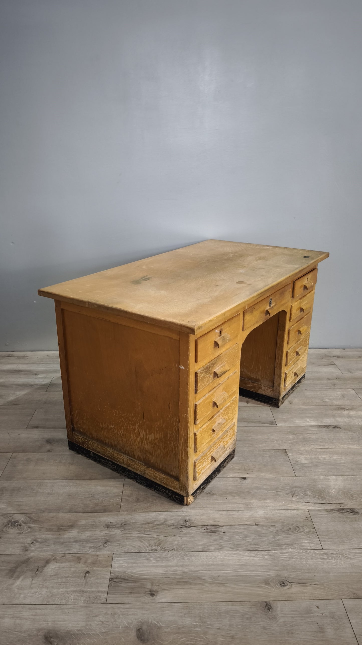 88401 Scrivania vintage in legno di faggio