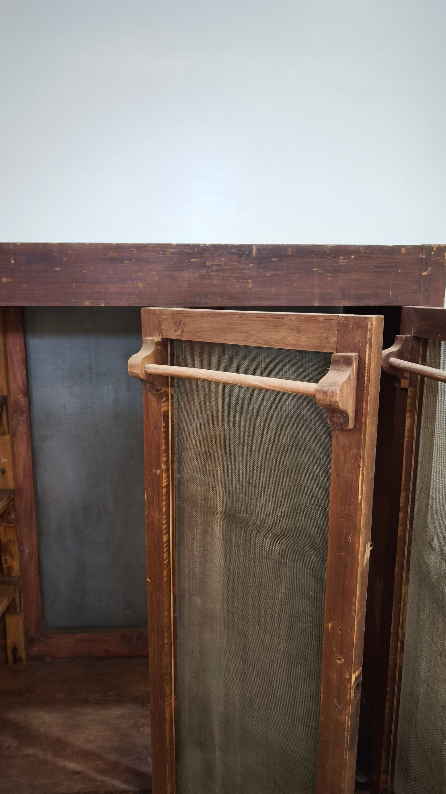 88413 Antica formaggera in legno di olmo