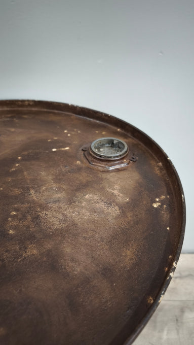 88414 Tavolino artigianale in ferro con piano rotondo