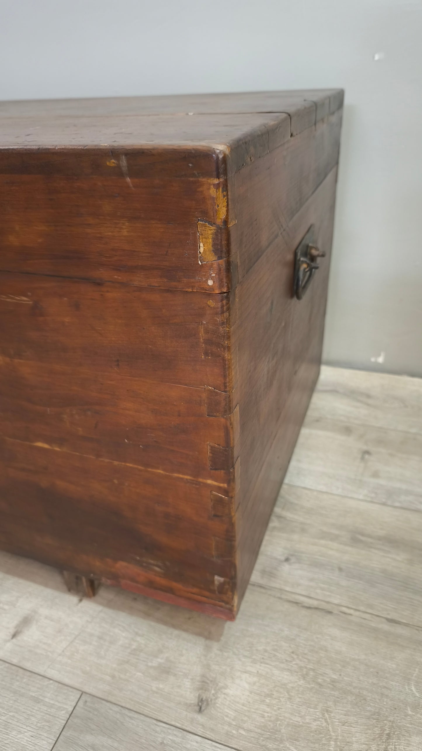 88478 Baule in legno con maniglie laterali