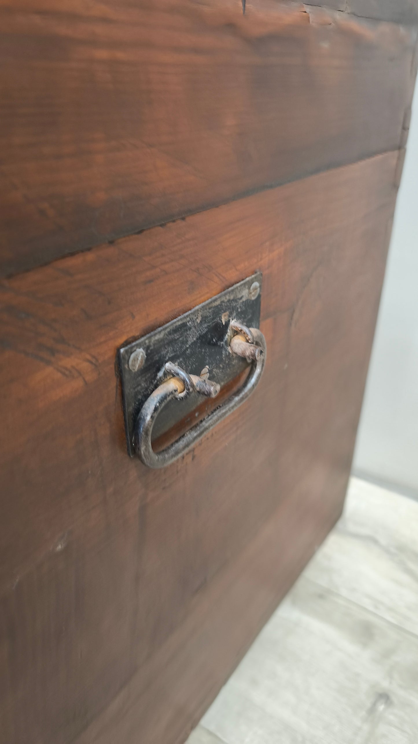 88478 Baule in legno con maniglie laterali
