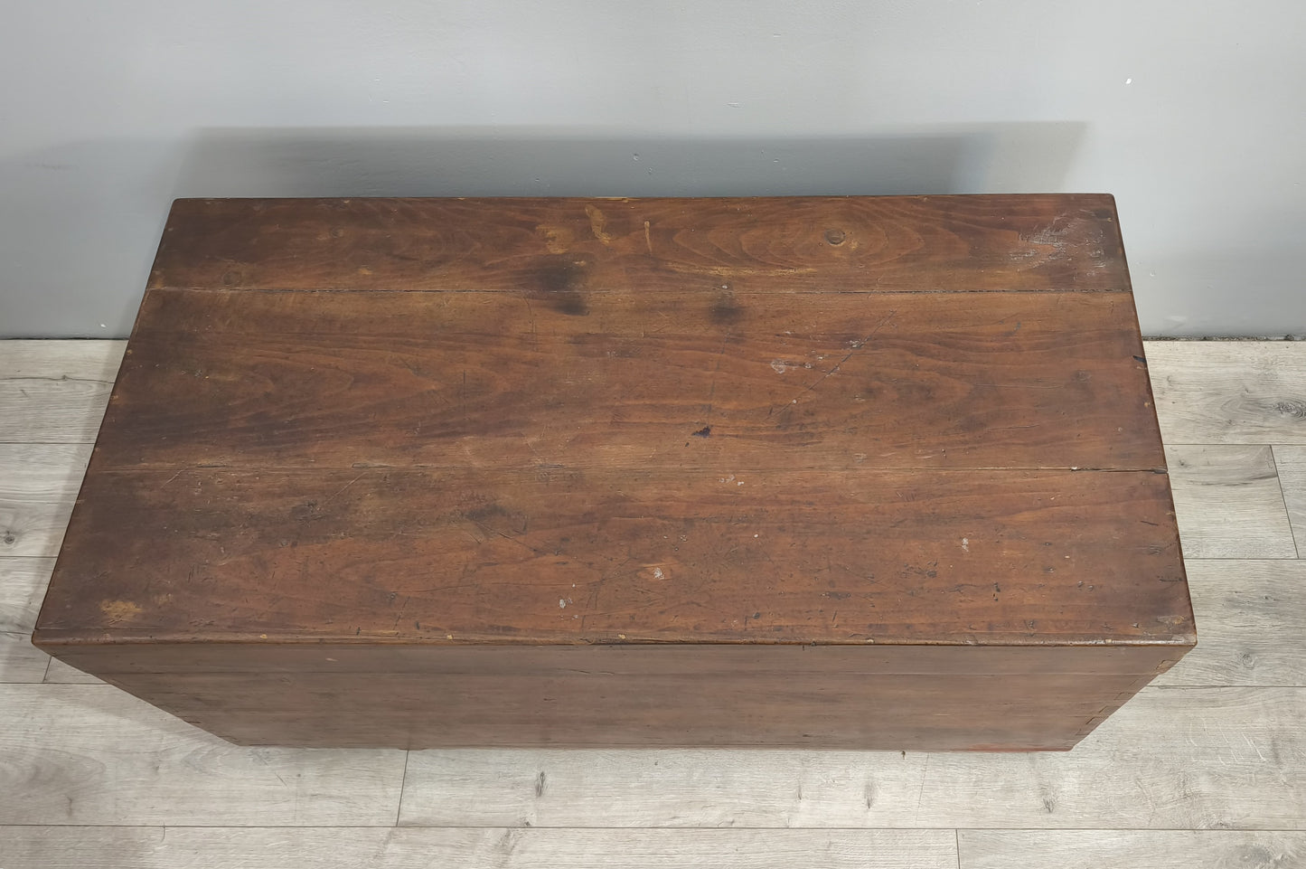 88478 Baule in legno con maniglie laterali