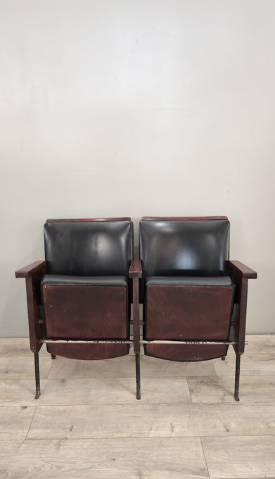 88511 Coppia di sedie da cinema in pelle nera