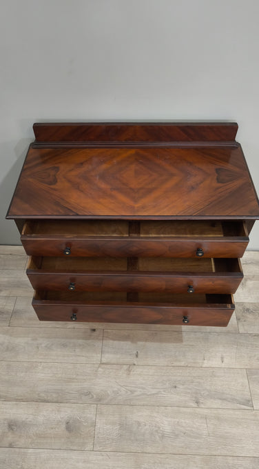 88493 Cassettiera in legno con piedi a sciabola