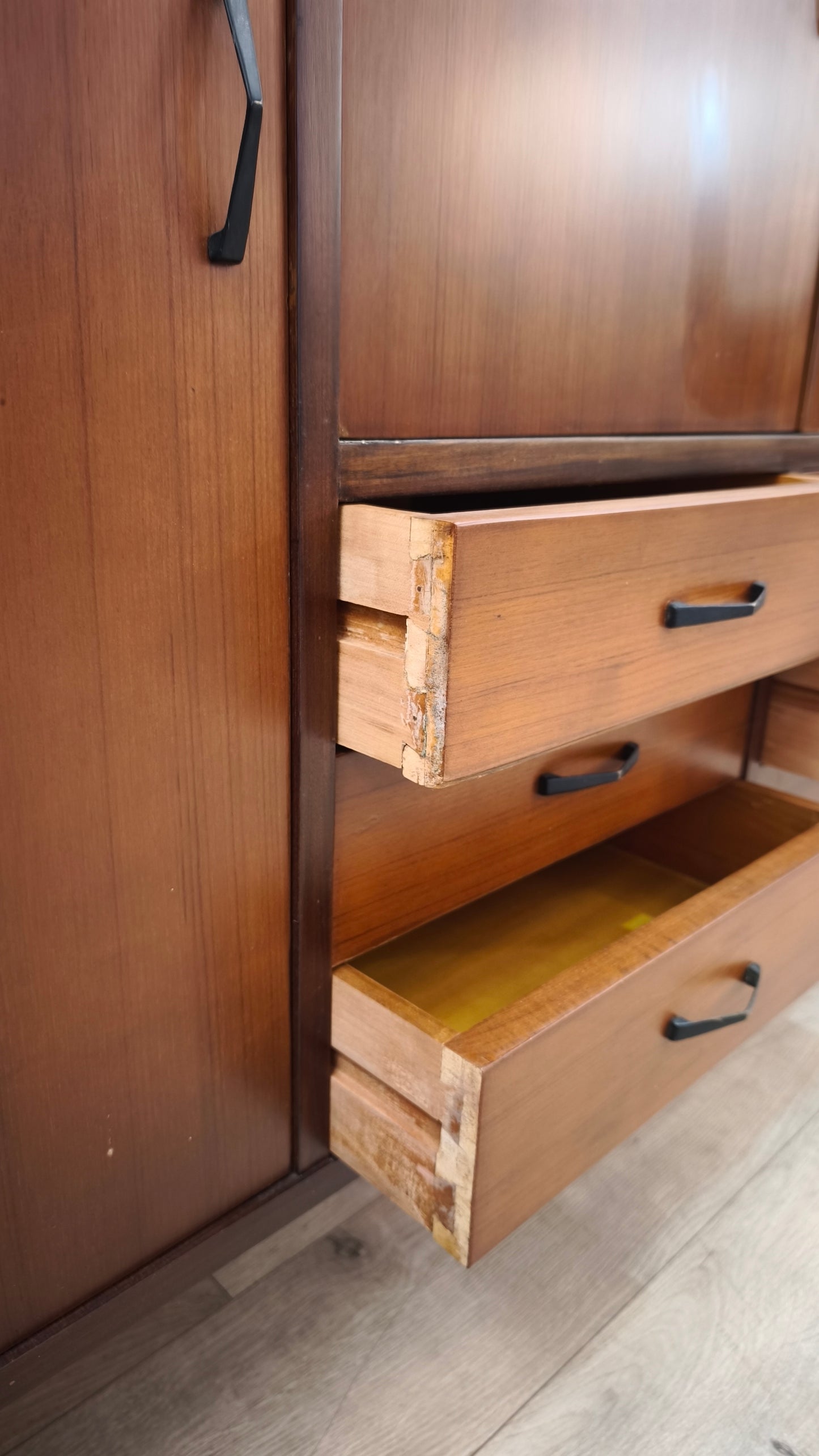 88542 Credenza highboard originale degli anni Sessanta