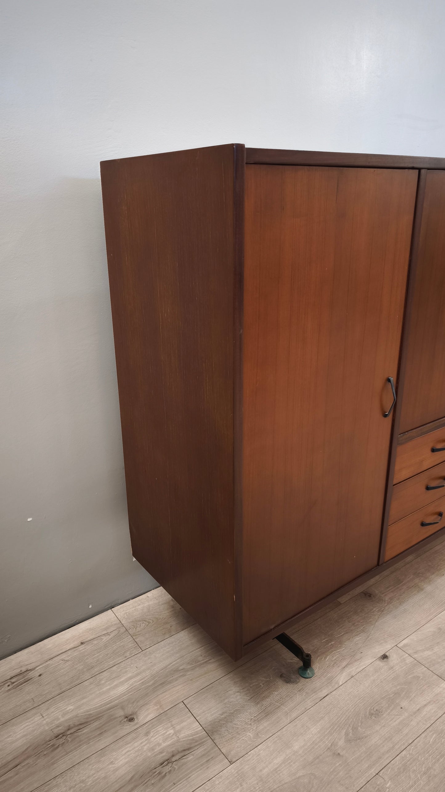 88542 Credenza highboard originale degli anni Sessanta