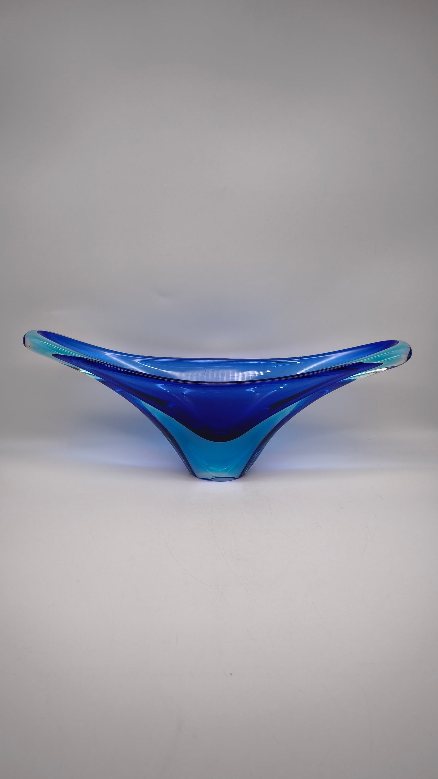 88550 Centrotavola in vetro blu