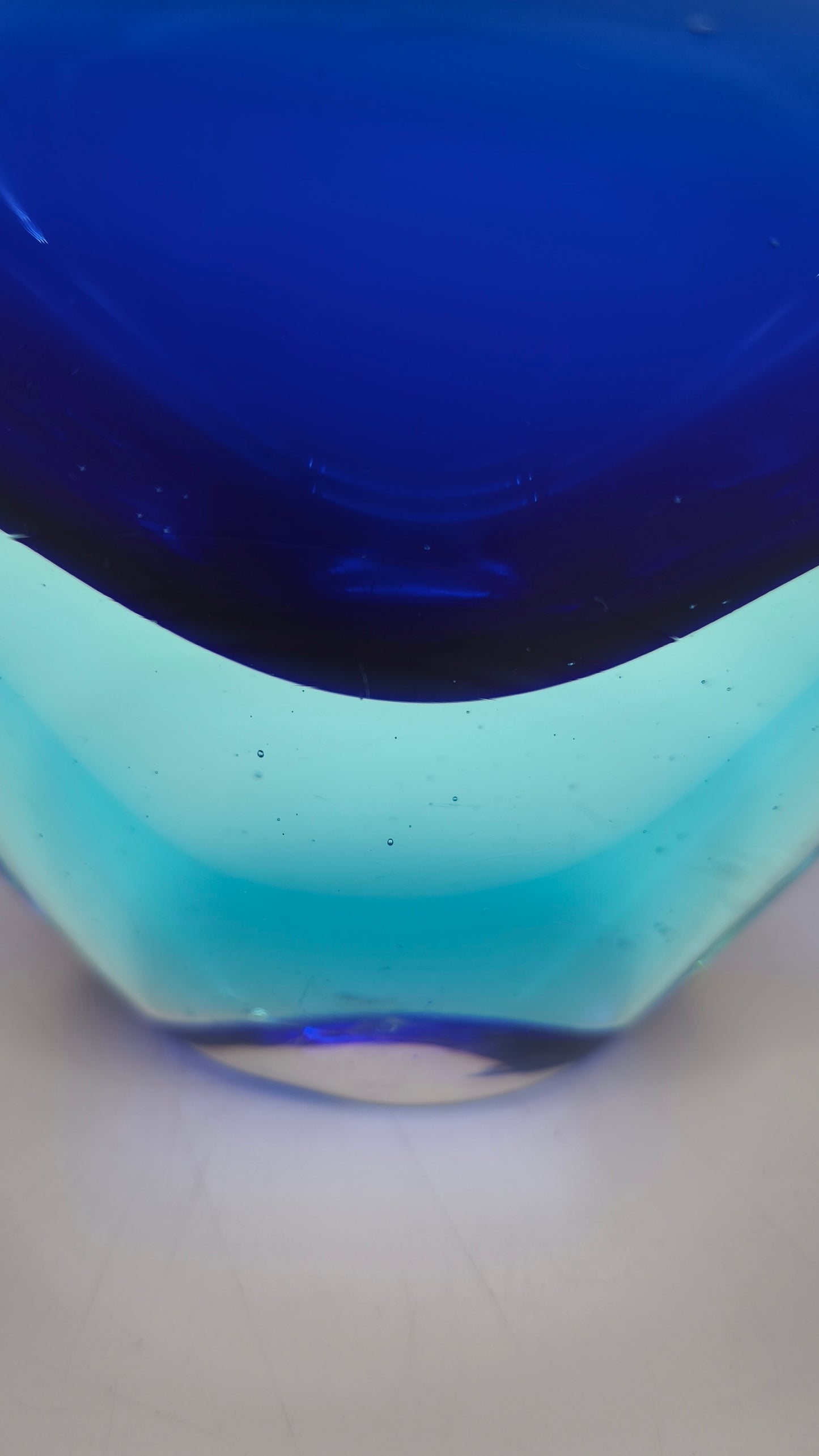 88550 Centrotavola in vetro blu