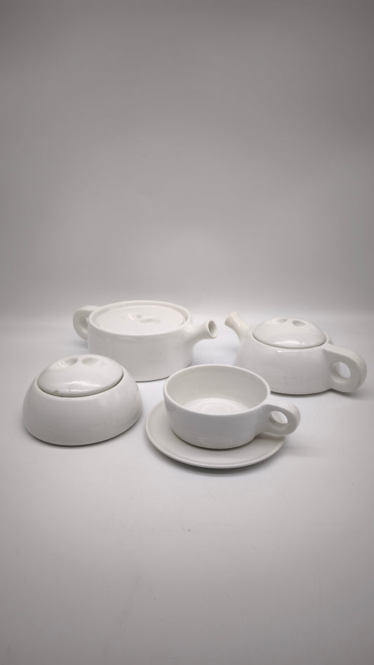 88613 Servizio da té per 8 persone in ceramica bianca Gabbianelli, anni '60