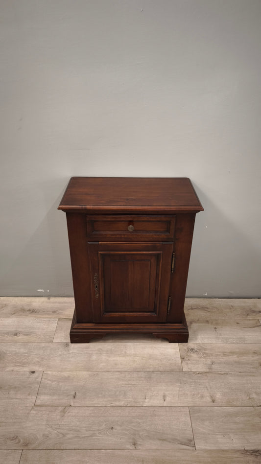88590 Stipetto un'anta in legno scuro