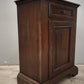 88590 Stipetto un'anta in legno scuro