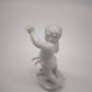 88208 Statuina putto con lepre in porcellana Ginori per Capodimonte