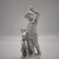 88208 Statuina putto con lepre in porcellana Ginori per Capodimonte