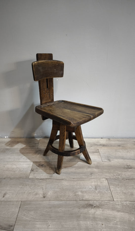 88668-2 Antico sgabello da scuola d'arte in legno massello di quercia