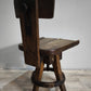 88668-2 Antico sgabello da scuola d'arte in legno massello di quercia
